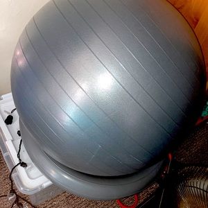 Yoga fit ball with balance and arm restraints